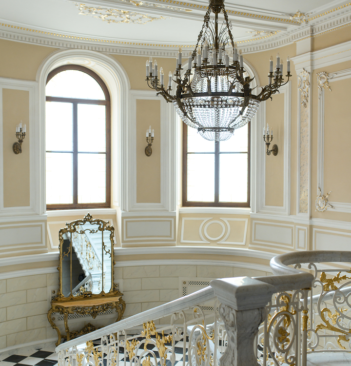 Парадная лестница